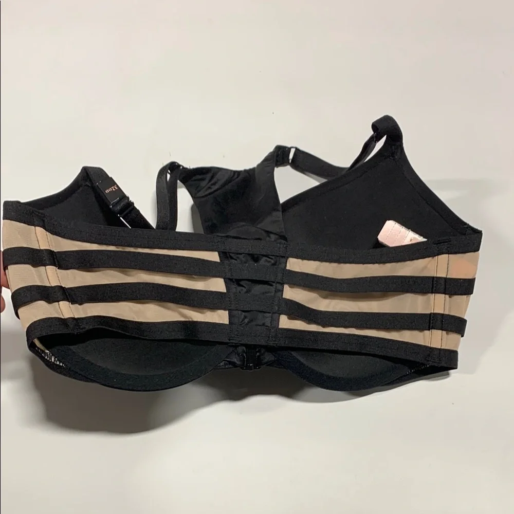 Victoria’s Secret - 32DD - 7138 -‎ Black Women's Racerback Bra w/ Nude